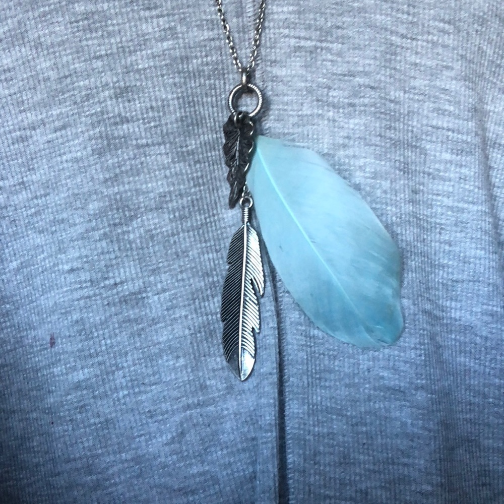 Long feather necklace